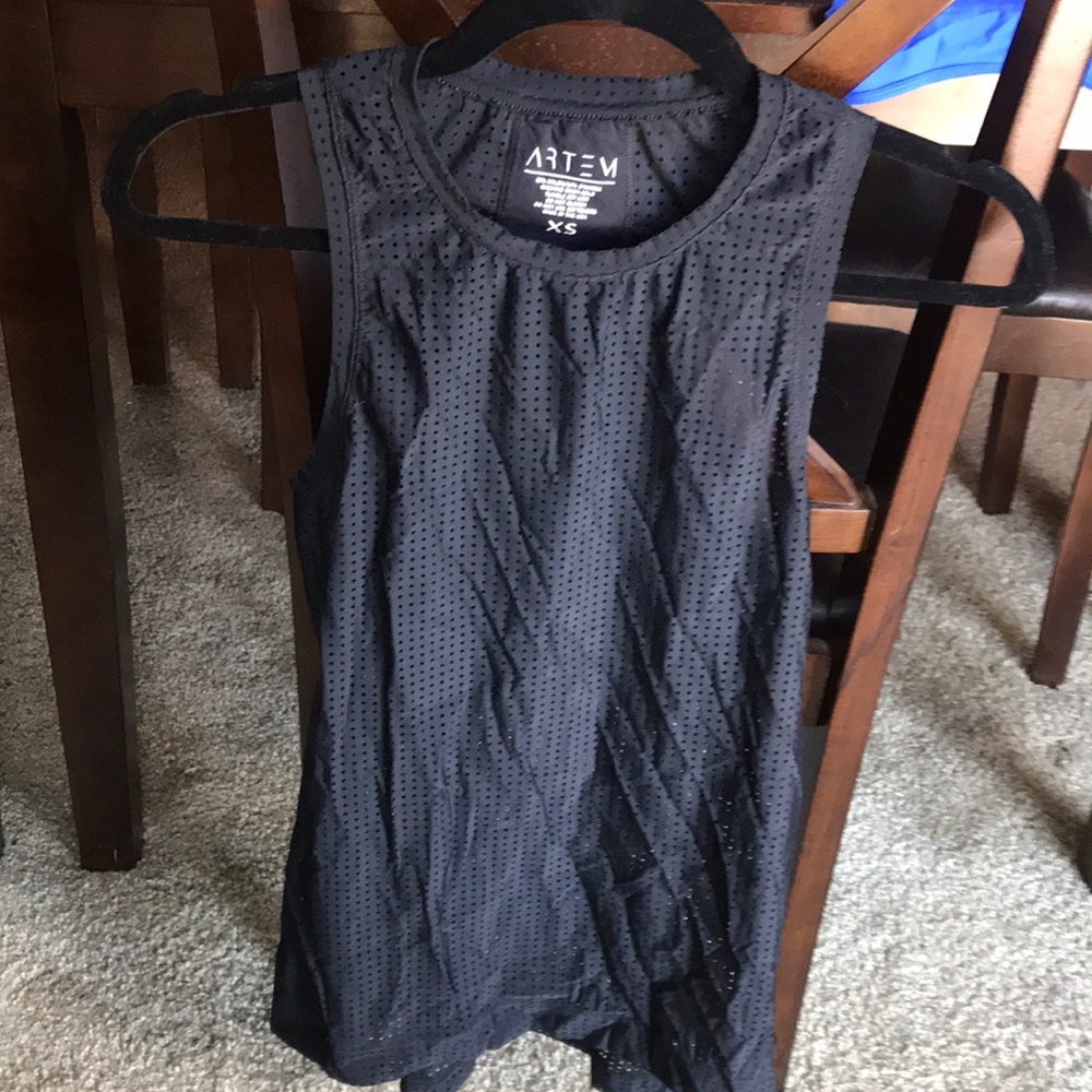 ARTEM Black mesh workout top